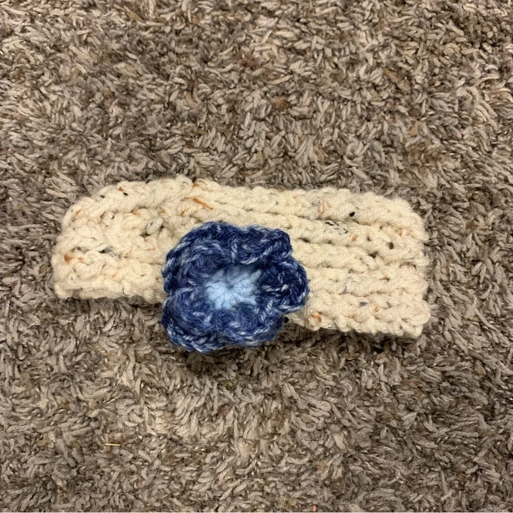 Girl’s Crochet Glower Head Band